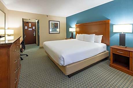 Deluxe King Room - Accessible, Tub