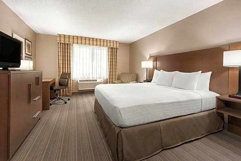 Country Inn & Suites by Radisson, Baxter, MN