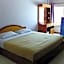 Dee Prom Hotel