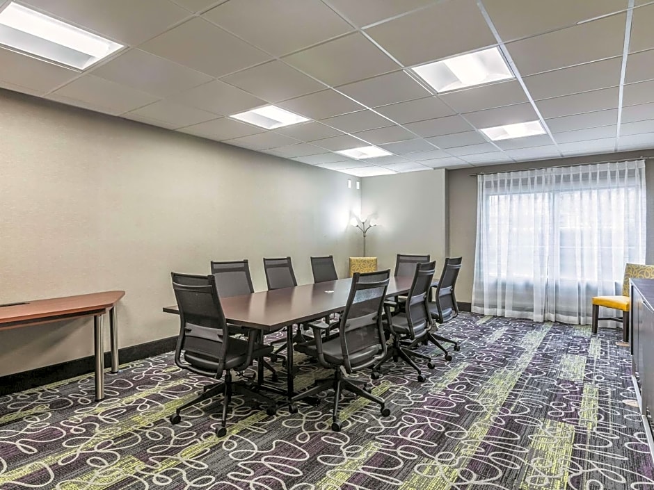 La Quinta Inn & Suites by Wyndham Dallas Plano West