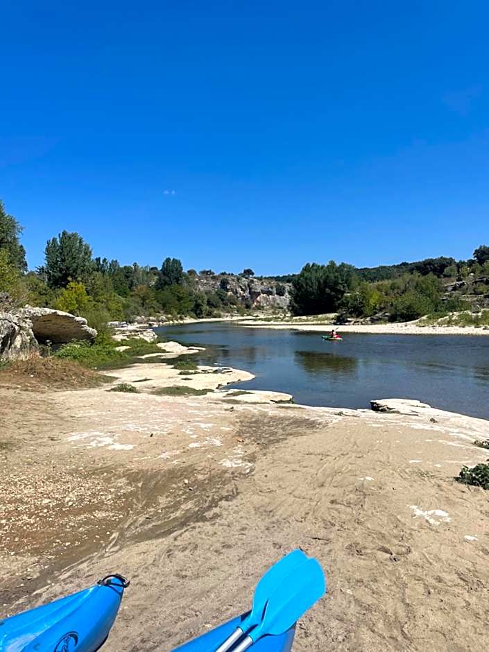 La Chambre Haute et son jardin dans les hauteurs de Nîmes