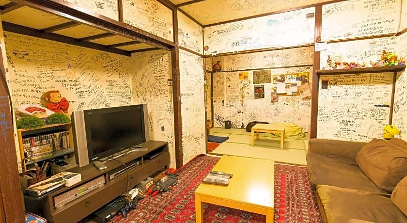 Backpackers Hotel Toyo