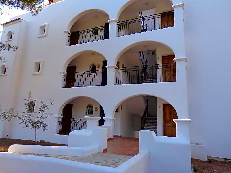 Benet Los Pinares Apartments