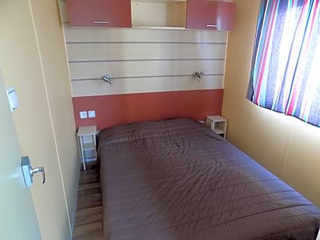 One-Bedroom Bungalow (2 Adults)