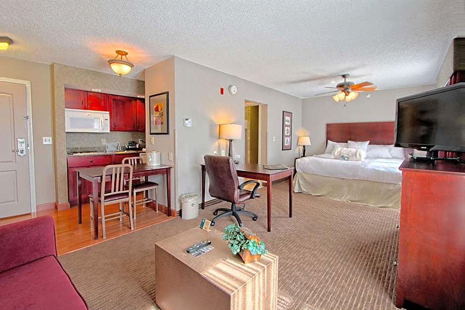 Homewood Suites By Hilton Bloomington