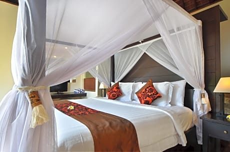 Long Stay Offer 14 Nights or 30 Nights - Two-Bedroom Villa with Private Pool
