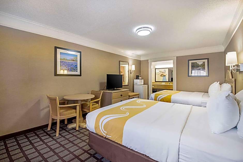 Quality Inn Near Lake Marble Falls