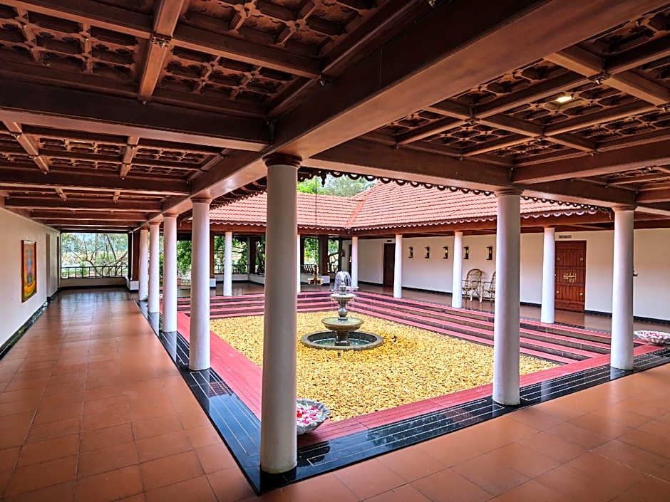 Sterling Lake Palace Alleppey