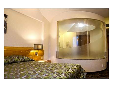 King Suite with Spa Bath