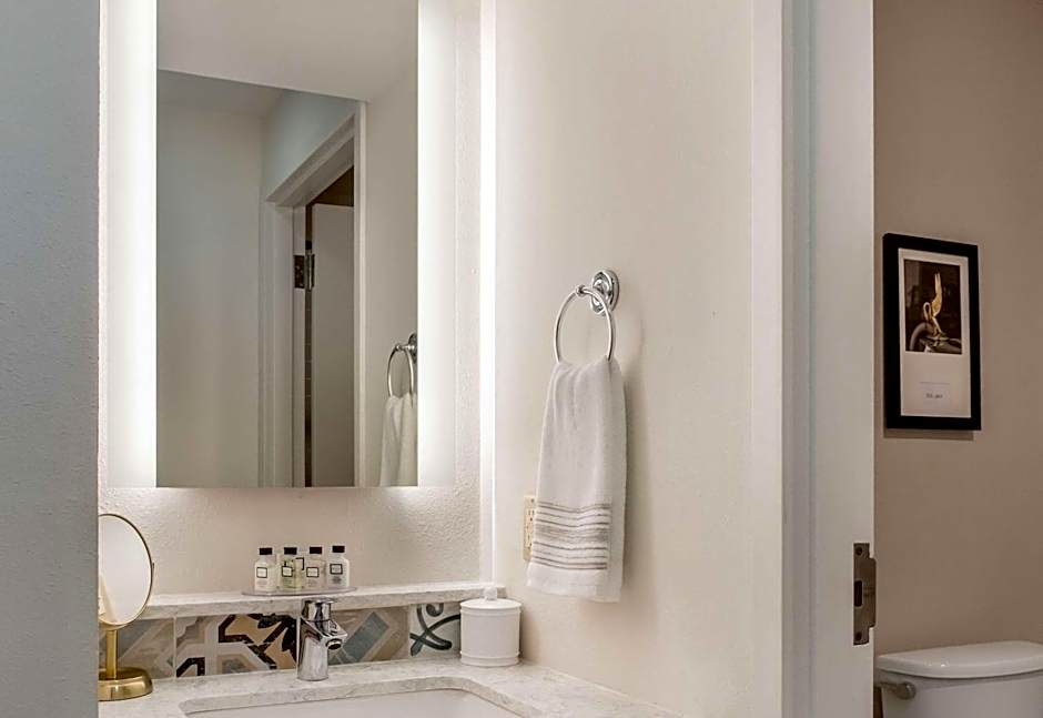St Charles Coach House, Ascend Hotel Collection