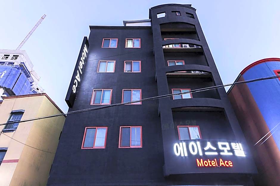 ACE Motel