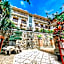 Spencer Green Hotel