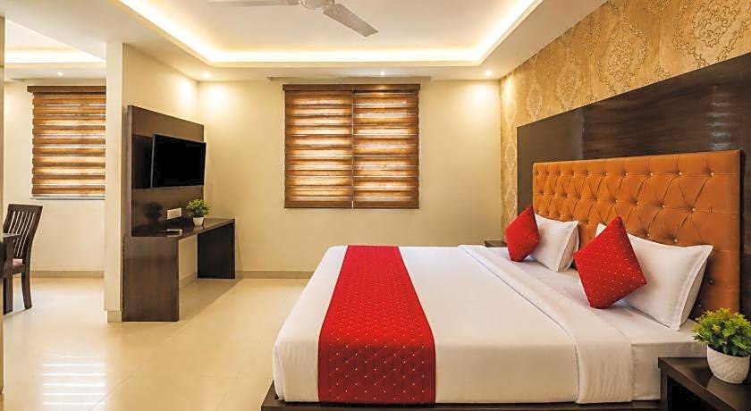 Hotel Iconic Suite - Near Delhi Airport