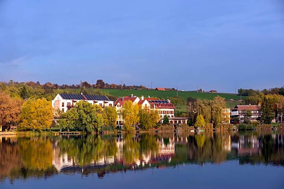 Tó Wellness Hotel