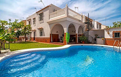 Gorgeous Home In Chipiona With Wifi