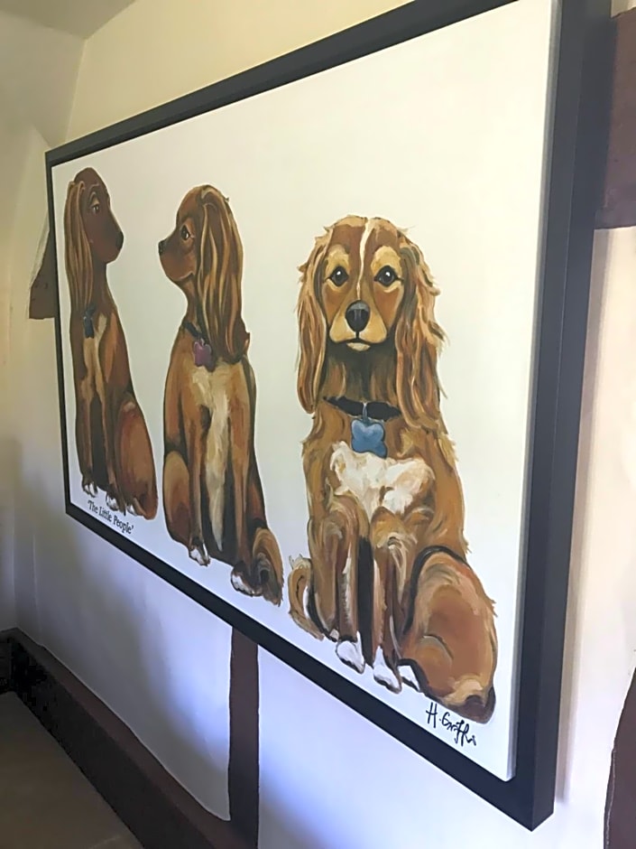 Hood Lane Farm - The Parlour - Self Catering Ground Floor Apartment