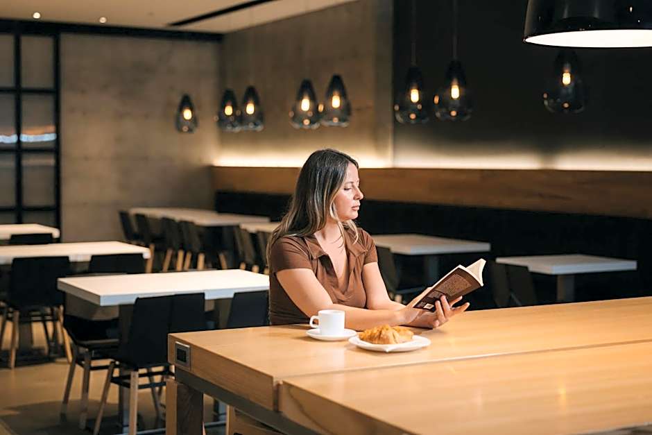 Le Dauphin Montréal Centre-Ville