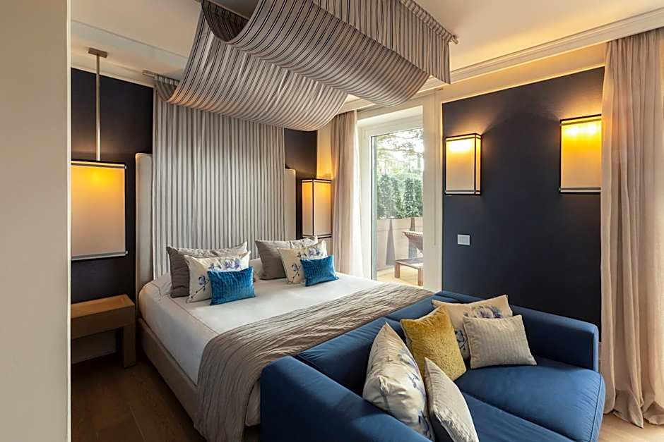 Photo 1 of 4 of Deluxe, Sea View