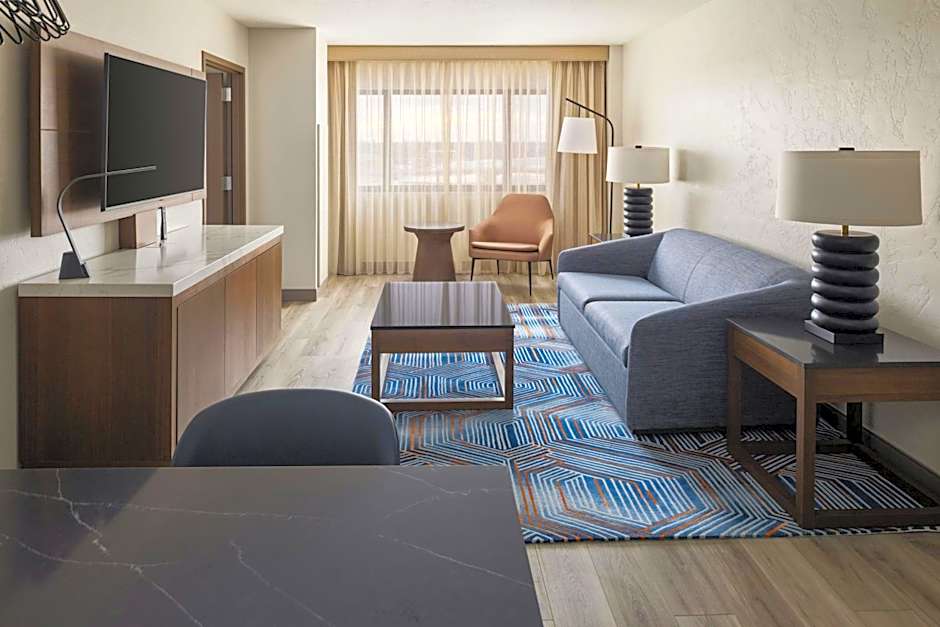 Oshkosh Marriott Waterfront Hotel & Convention Center