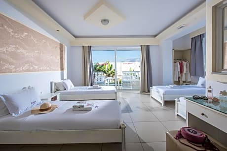 Standard Quadruple Studio