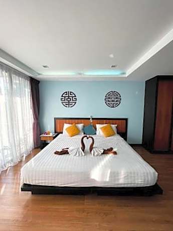 Double Room with Pool View