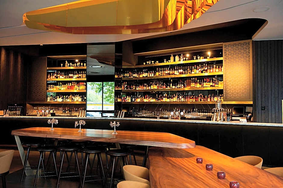 Amora Hotel Adelaide