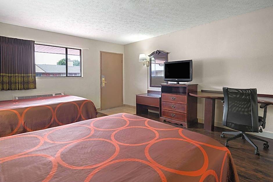Super 8 by Wyndham Youngstown/Girard