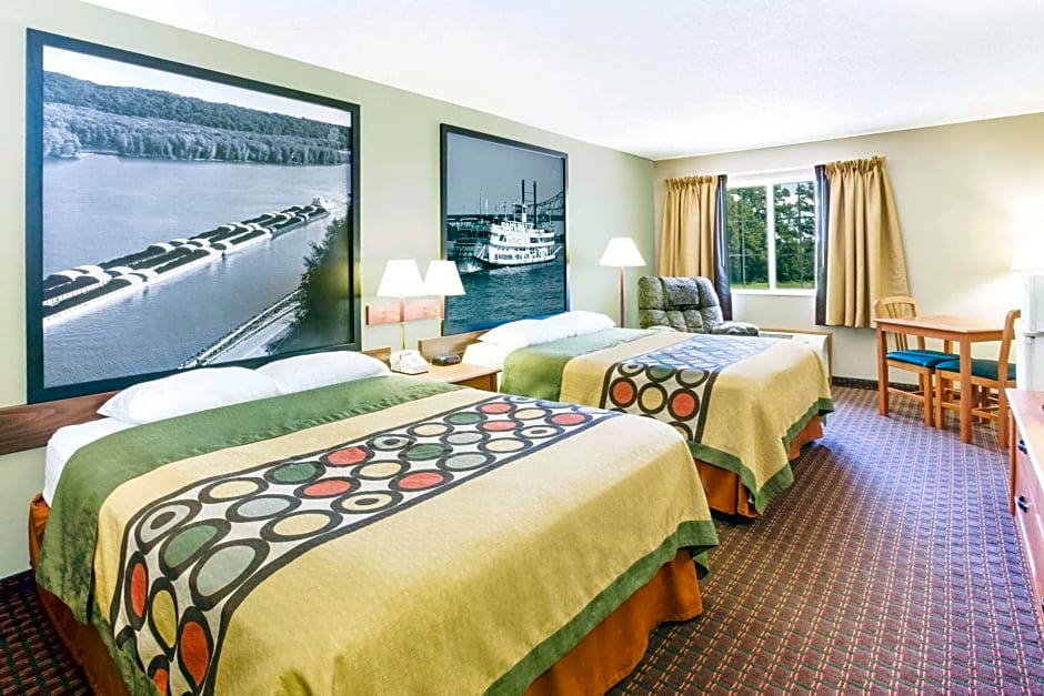 Super 8 by Wyndham Le Claire/Quad Cities