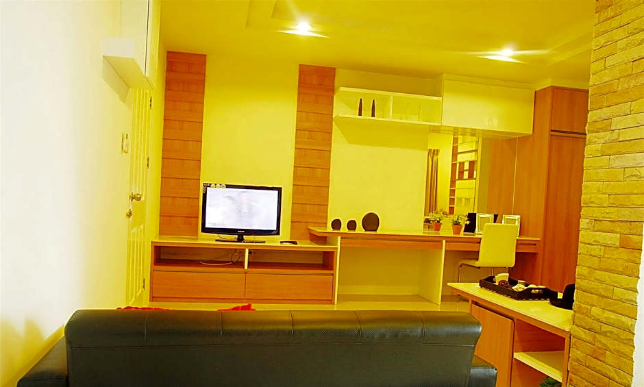 Riski Residence Ngamwongwan