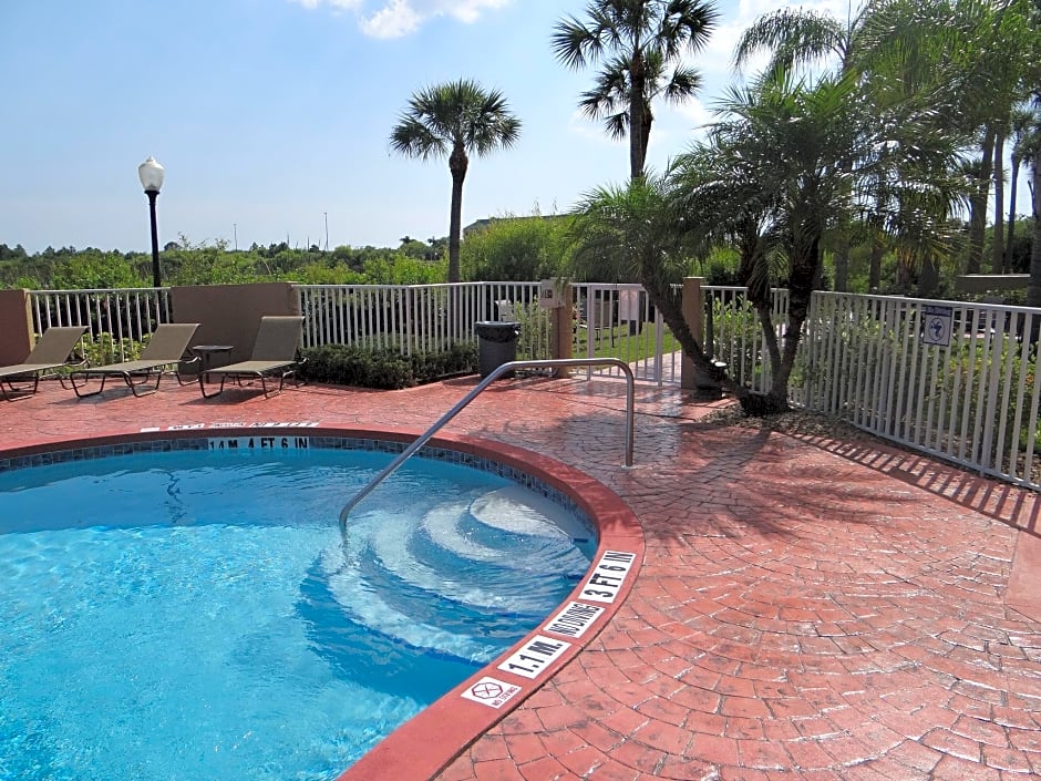 Holiday Inn Express Hotel & Suites Port Charlotte By IHG
