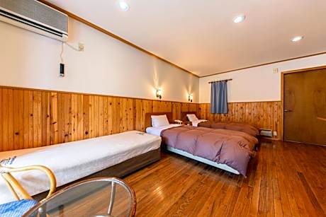 Twin Room - 1st Annex