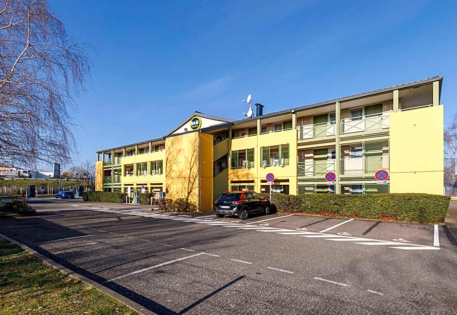 B&B Hotel Clermont Ferrand Le Brezet Aéroport