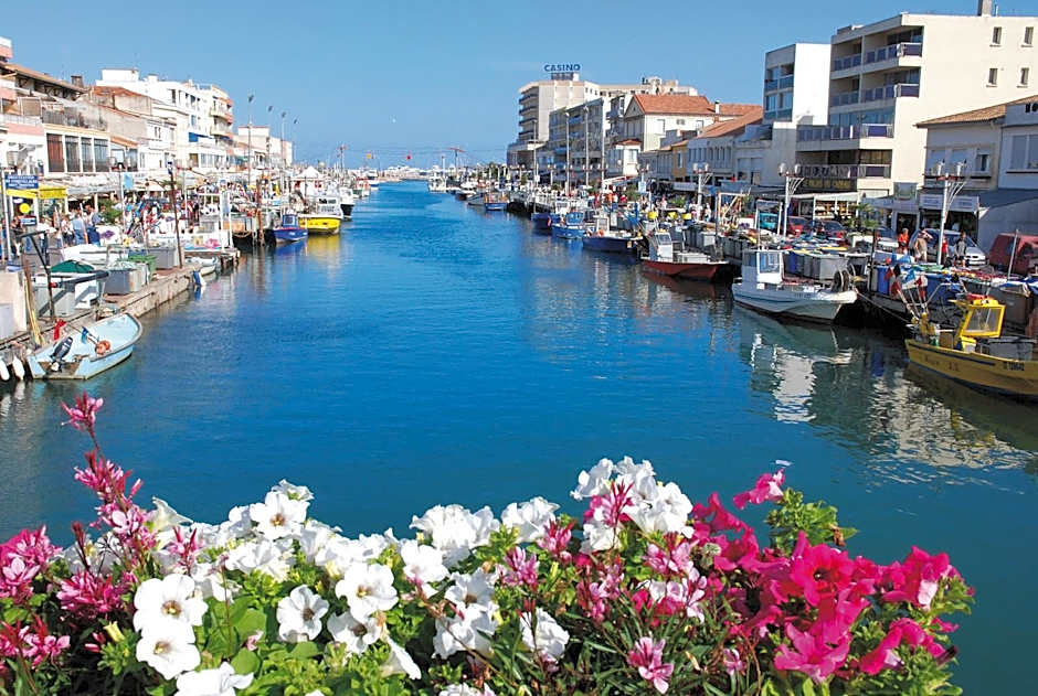 Le Grand Large Bord de Mer Hotel & Appartements