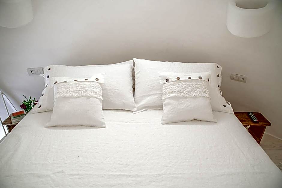 Trullo Essenza-Trulli Antì Charme & Relax