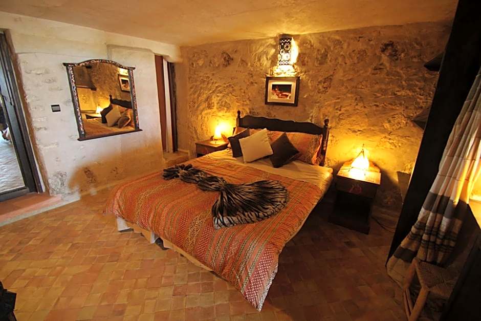 Photo 1 of 2 of 1 Double Bed or 2 Beds