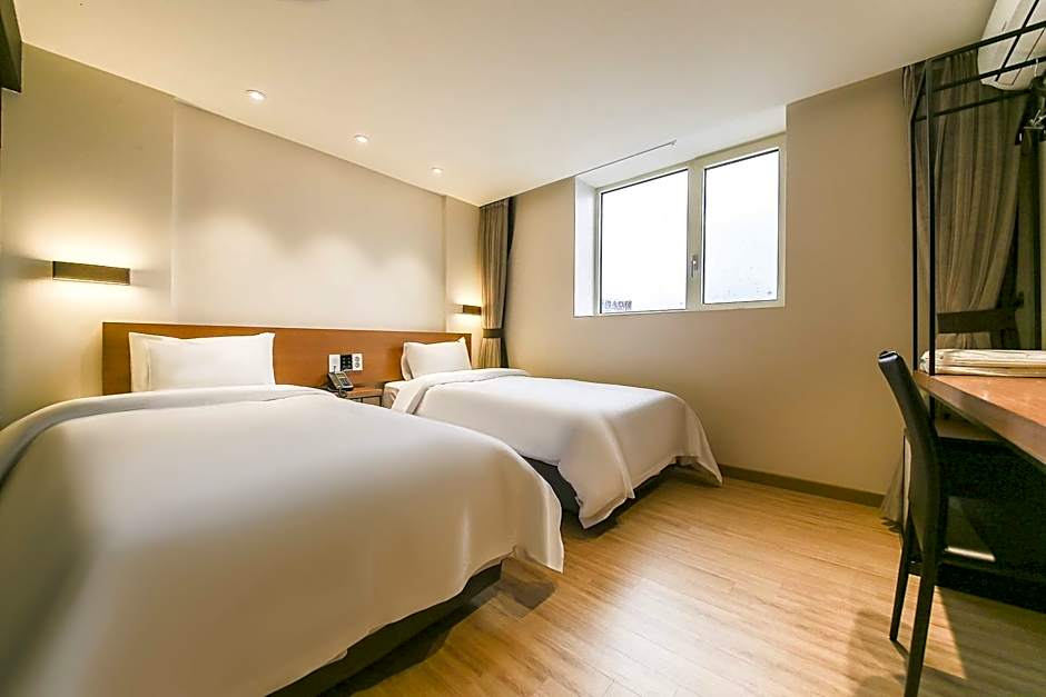 Winners Hotel