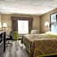 Super 8 by Wyndham Gainesville TX
