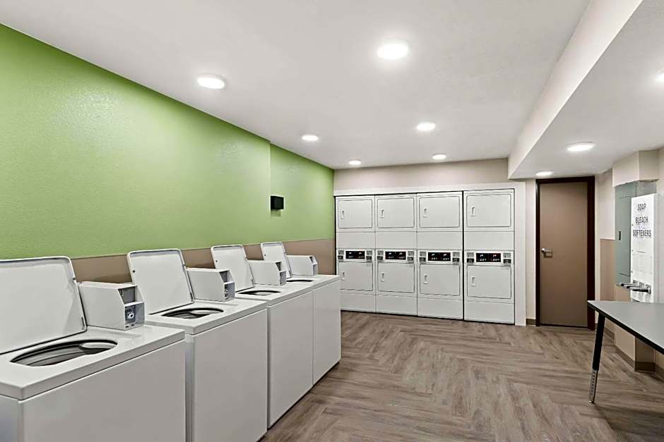 WoodSpring Suites Denver Commerce City