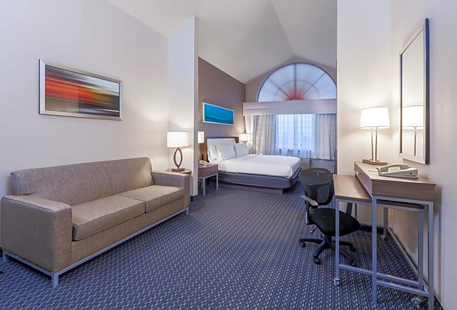 Holiday Inn & Suites Pharr By IHG