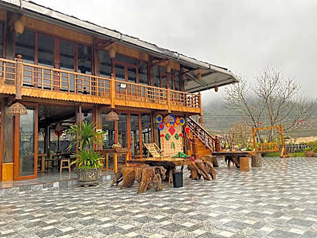 Trạn tấu lodge