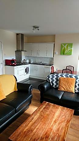 Apartment-Private Bathroom-KING ST 10/3