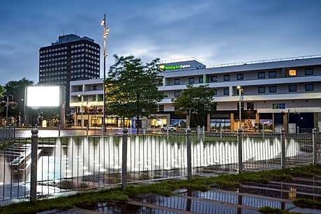 Holiday Inn Express Middlesbrough - Centre Square by IHG