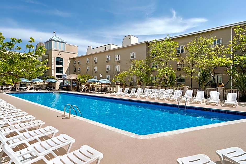 Plim Plaza Hotel
