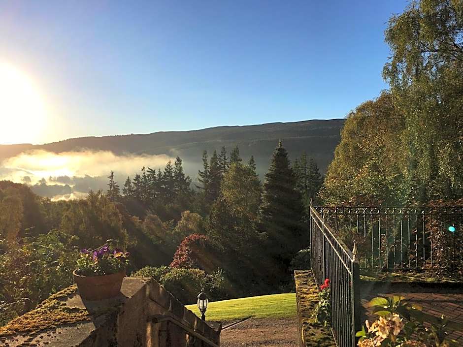 Highland Bear Lodge & Luxury Bear Huts