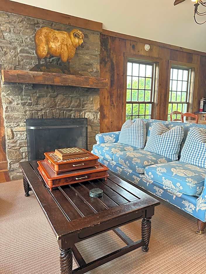 Goodstone Inn & Restaurant