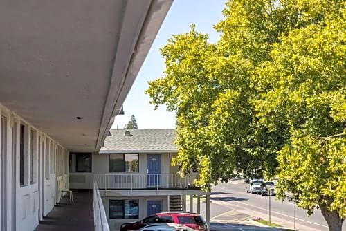 Motel 6 Reno - Virginia Plumb – Reno, NV
