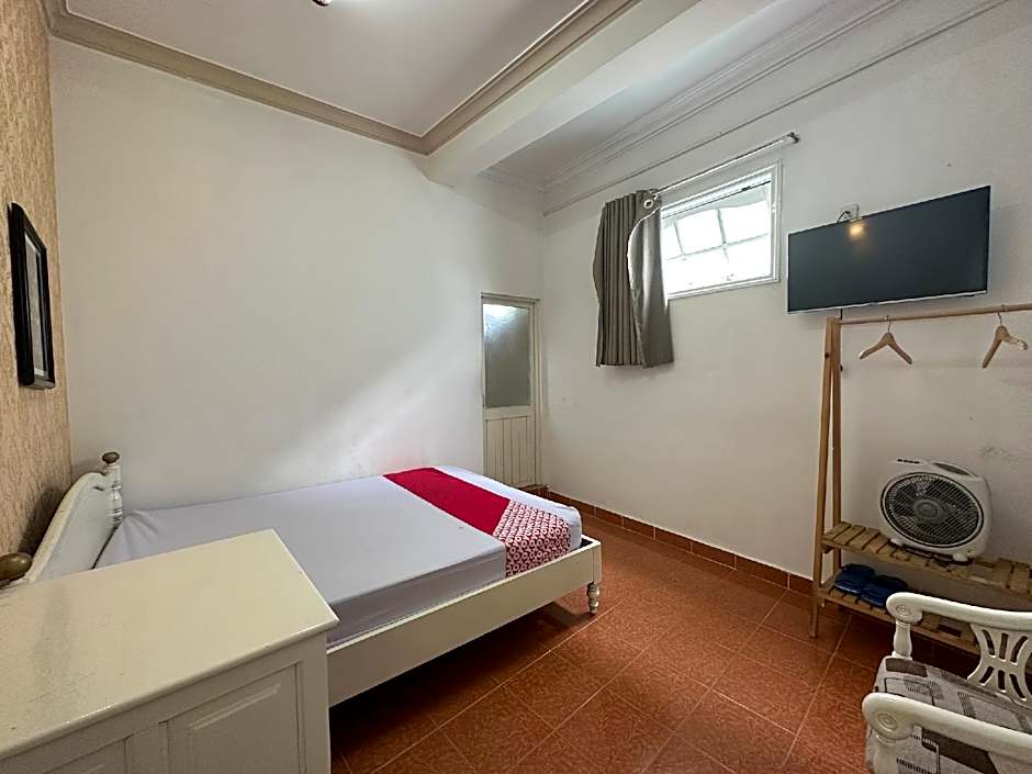 OYO 1196 Le Vu Hotel