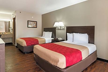 2 Double Beds, Smoking