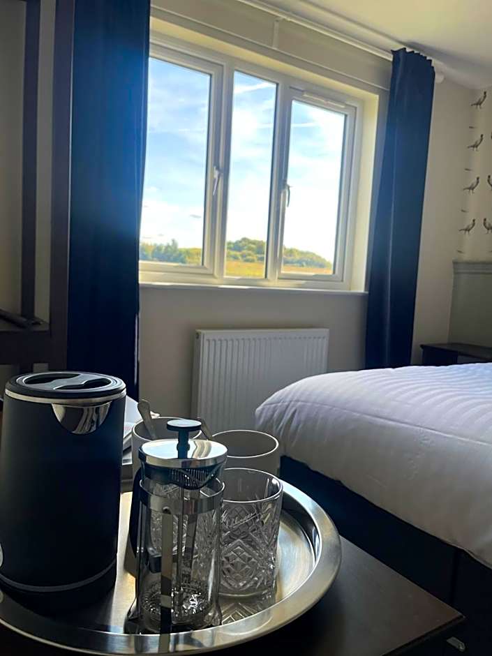 The Horseshoe and Castle