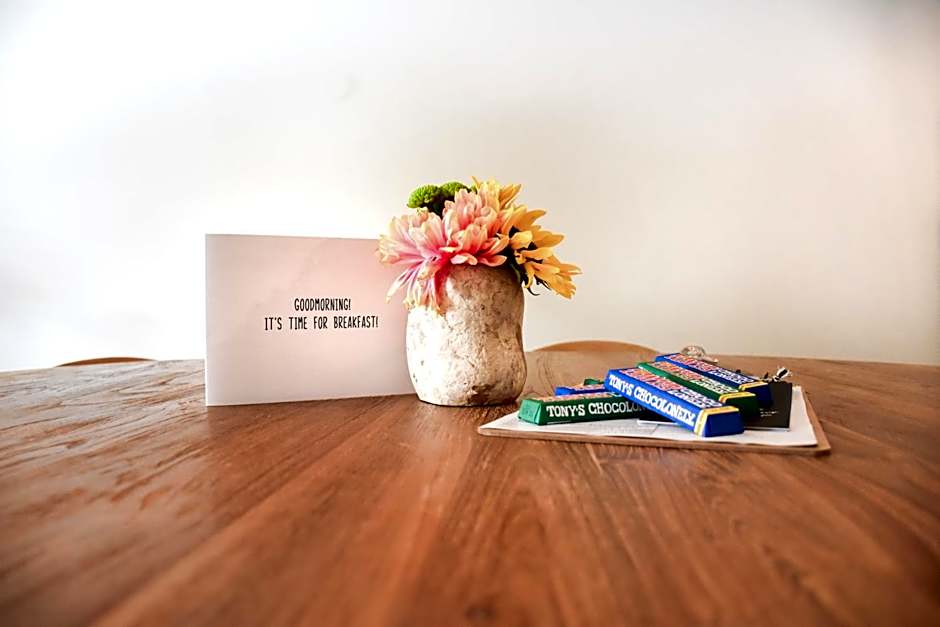 Van Heeckeren Apartments & Suites Nes